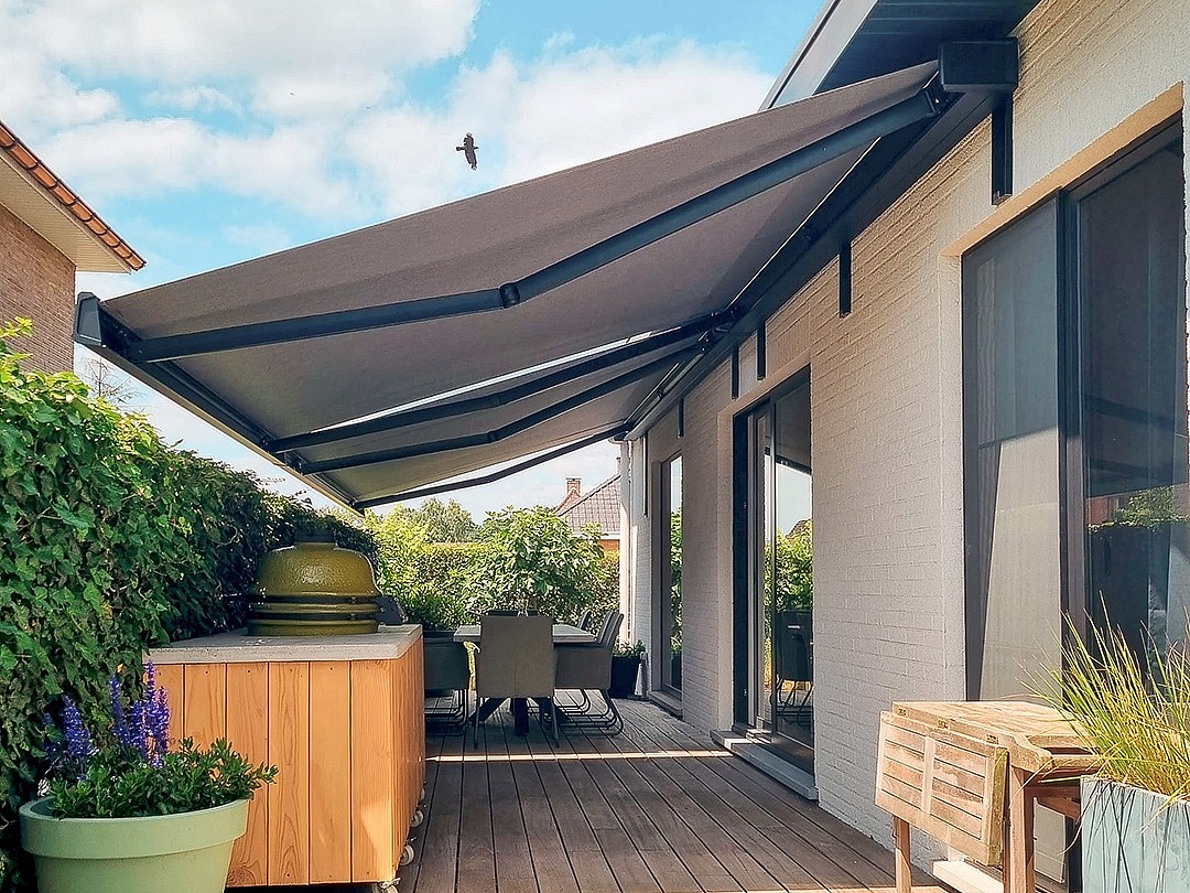 Verano knikarmscherm zonnescherm elektrisch met somfy motor schaduw zonneluifel zonnetent