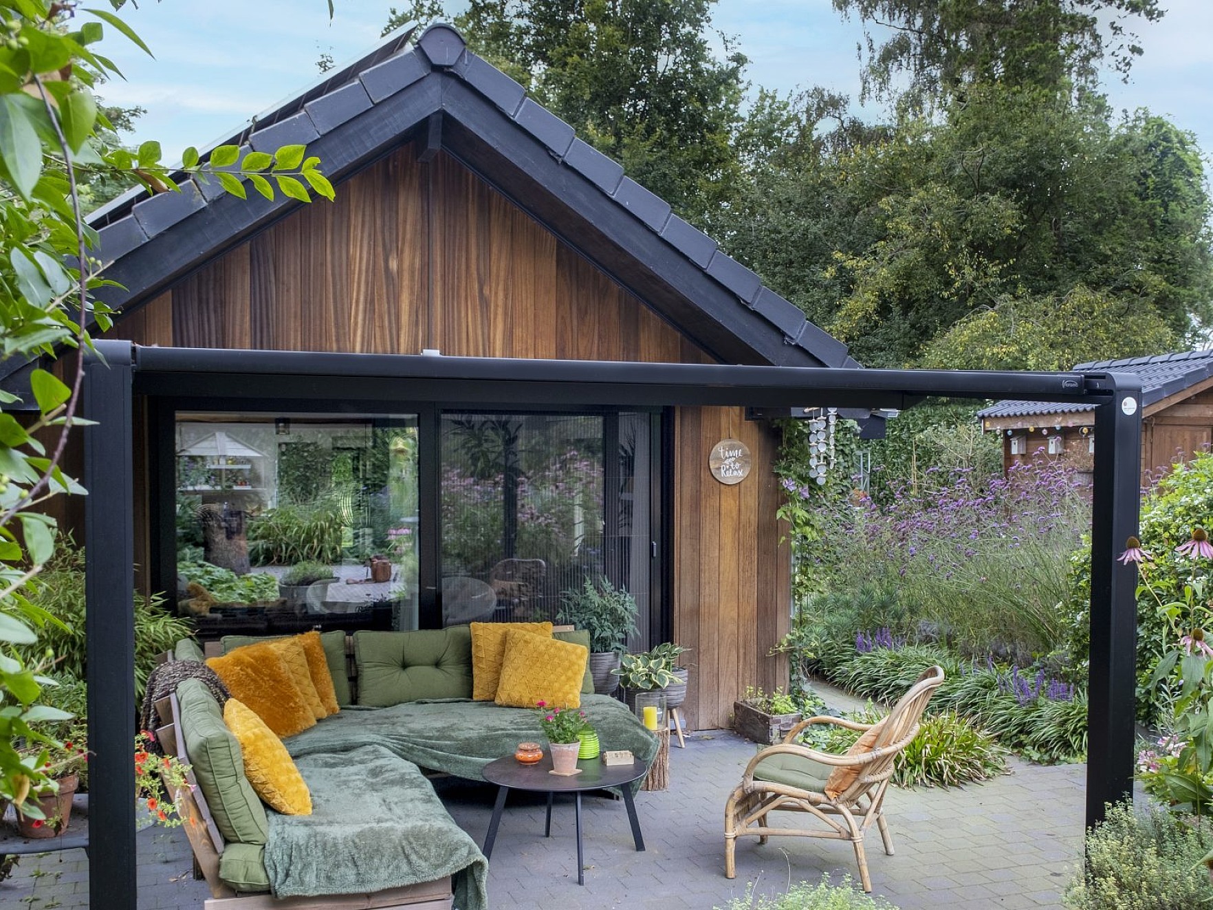 1965 V642 Tumba Guenes Brecht HR 001 kopie