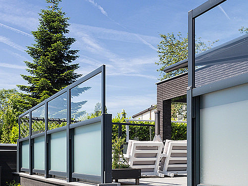Brise-vent pour votre terrasse : réduisez le refroidissement éolien et profitez de votre espace extérieur