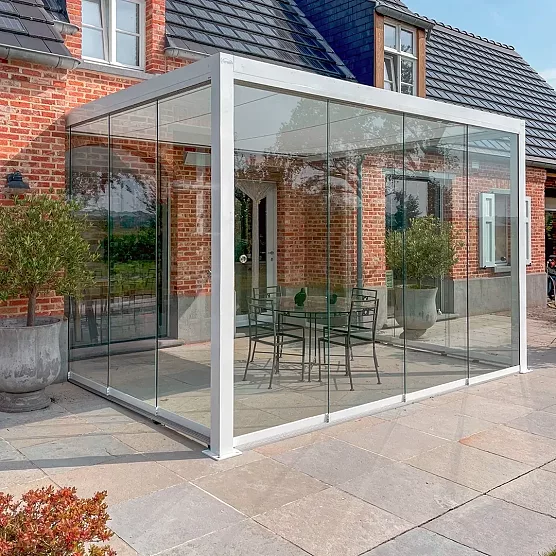 NIO Terras moderne terrasoverkapping type zonwering schaduw op je terras natuurlijk licht
