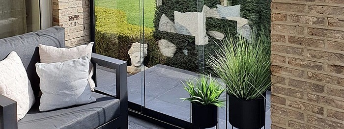 railsysteem - glaswand Ravels - glazen panelen - schuifwand - wand - Verano producten - prima afwerking - glas panelen - glazen schuifwand